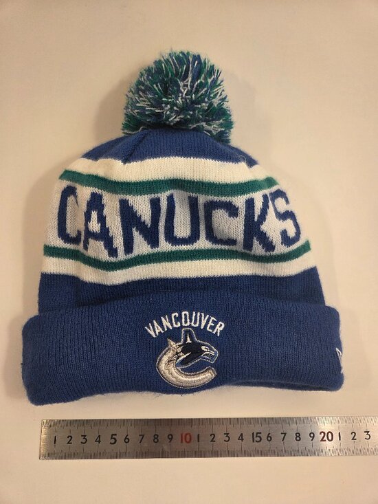 New Era Canucks Pom Beanie, Child Size, Like New - Picture 3 of 5